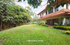 5 Bed House with Swimming Pool in Rosslyn - 2