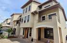 5 Bed Townhouse with En Suite at Lavington Green - 2