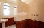 5 Bed Townhouse with En Suite in Riverside - 5