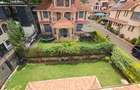 5 Bed House with En Suite in Lavington - 9