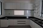 3 Bed Apartment with En Suite at Valley Arcade - 5