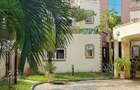 6 Bed House in Nyali Area - 1