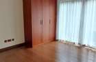 5 Bed Townhouse with En Suite at Convent Drive - 3