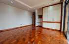 3 Bed Apartment with En Suite at Riverside Drive - 14
