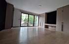 5 Bed Townhouse with En Suite in Lavington - 12