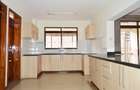 4 Bed Apartment with En Suite in Parklands - 19