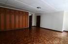 4 Bed Townhouse with En Suite at Lavington - 15