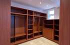 5 Bed House with En Suite in Runda - 9