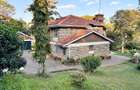 5 Bed House with En Suite in Lavington - 3