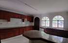 5 Bed Townhouse with En Suite at Riverside Garden - 12