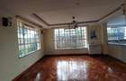 6 Bed Townhouse with En Suite at Lavington Road - 5