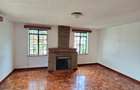 5 Bed Townhouse with En Suite in Lavington - 12