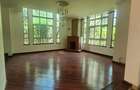 5 Bed Townhouse with En Suite in Lavington - 7
