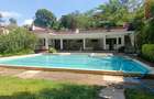5 Bed Villa with En Suite in Spring Valley - 1