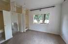 6 Bed House with Staff Quarters in Lake View - 16