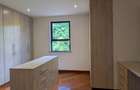 5 Bed Townhouse with En Suite at Lavington Green - 10