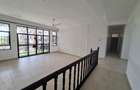 3 Bed Apartment with En Suite at Green Wood Drive - 7