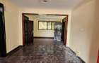 5 Bed House with En Suite in Lavington - 17