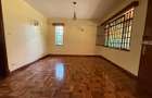 5 Bed House with En Suite in Nyari - 10