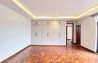 4 Bed Townhouse with En Suite at James Gichuru Road - 14