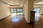 5 Bed House with En Suite in Lavington - 5