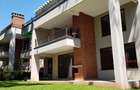 6 Bed Townhouse with En Suite at Lavington Green - 15