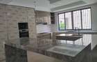6 Bed Townhouse with En Suite in Lavington - 9