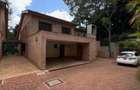 5 Bed Townhouse with En Suite in Lavington - 17