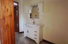 6 Bed House with En Suite at Ridgeways - 2