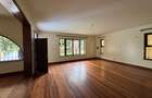 5 Bed Townhouse with En Suite in Lavington - 5