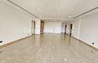 4 Bed Apartment with En Suite in Spring Valley - 16