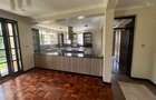 4 Bed Townhouse with En Suite in Rosslyn - 5