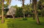 8 Bed House with En Suite in Diani - 5