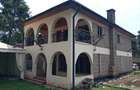5 Bed House with En Suite at Lavington - 1