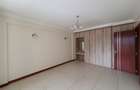 4 Bed Apartment with En Suite in Parklands - 16