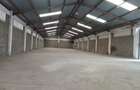 10,500 ft² Warehouse with Parking in Industrial Area - 9