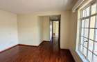 5 Bed House with En Suite in Spring Valley - 6