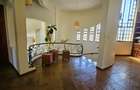 5 Bed House with En Suite in Runda - 14