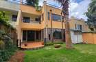 6 Bed Townhouse with En Suite in Lavington - 3