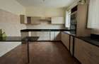 5 Bed Townhouse with En Suite at Spring Valley - 5