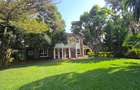 5 Bed House with En Suite at Hillview Clozse - 3
