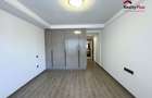 3 Bed Apartment with En Suite at Riverside Drive - 6