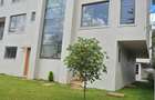 6 Bed Townhouse with En Suite at Convent Drive - 1