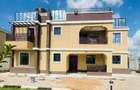 5 Bed Townhouse with En Suite in Kitengela - 1