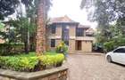 5 Bed Townhouse with En Suite at Lavington - 3