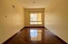 5 Bed Townhouse with En Suite in Lavington - 18