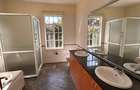 5 Bed House with En Suite in Nyari - 3