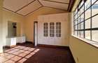 4 Bed House with En Suite at Mountain View - 16