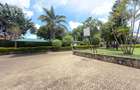 5 Bed House with En Suite at Nyari - 6