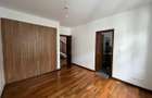5 Bed Townhouse with En Suite in Lavington - 6